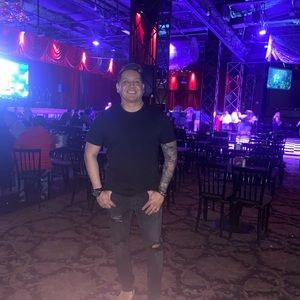 Meet your Posher, Juan carlos